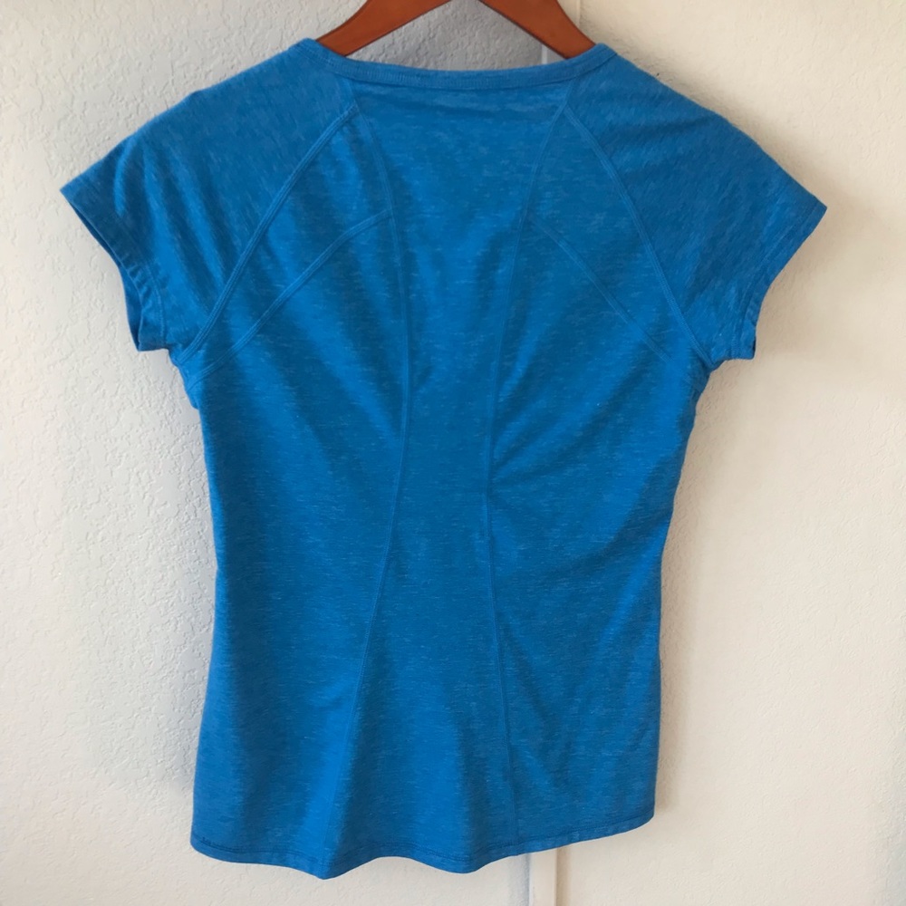 Zella Short Sleeve Tee Workout Top Blue Scoop Neck - Picture 2 of 4